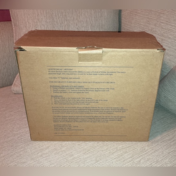 VINTAGE AVON “A MAGICAL WINTER SLEIGH RIDE” - Picture 9 of 16